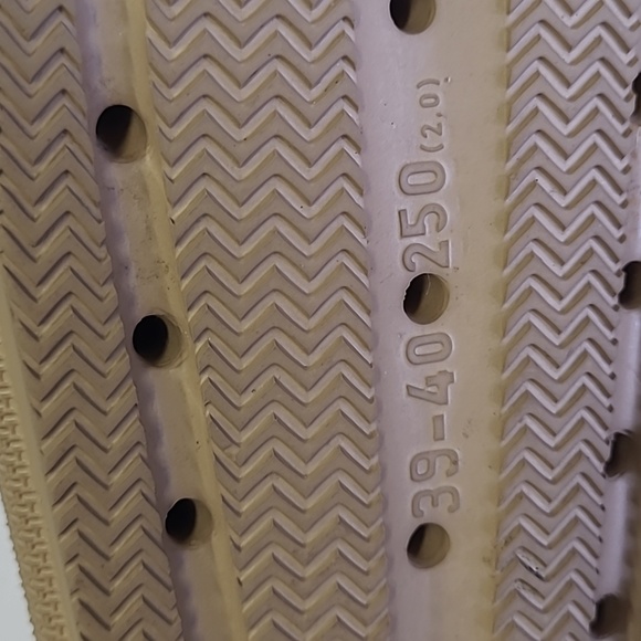 Sandals - Picture 4 of 4